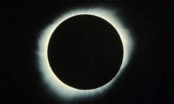 Total eclipse at Hamelin Bay; 350 Km south of Lancelin: Image - Mick Wolf